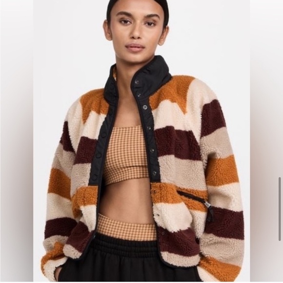 Free People Rocky Ridge Fleece Jacket with front snaps/zipper pockets small - Picture 3 of 10